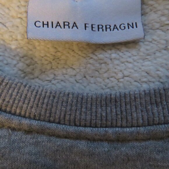 CHIARA FERRAGNI Pierced Wink Flirting Cropped Sweatshirt Heathered Gray - Size S - Picture 14 of 16